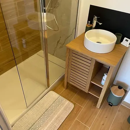 Holiday home La Maisonnette Des Greves, 8 Min Du Mont St Michel Courtils
